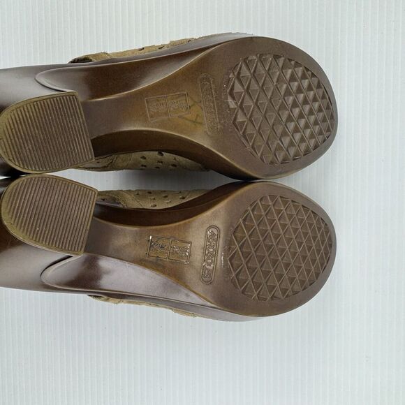 Aerosoles Women’s 8.5 Brown Suede Peep Toe Slingback Heels Cutout Sandals - Picture 9 of 12